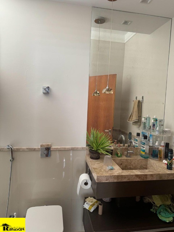 Casa com 3 quartos à venda, 360m² — foto 18 de 24
