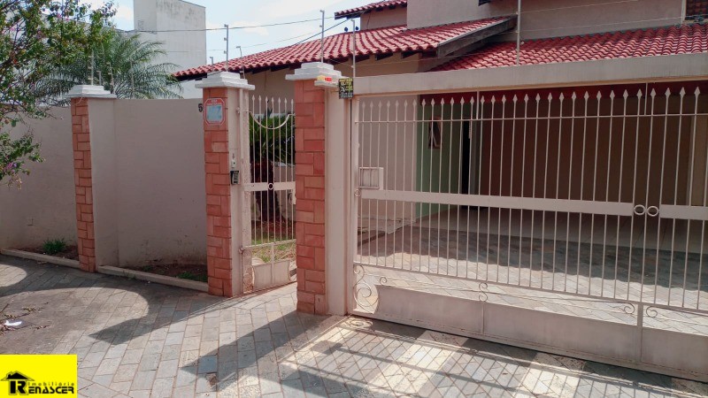 Casa com 3 quartos à venda e aluguel, 238m² — foto 1 de 43