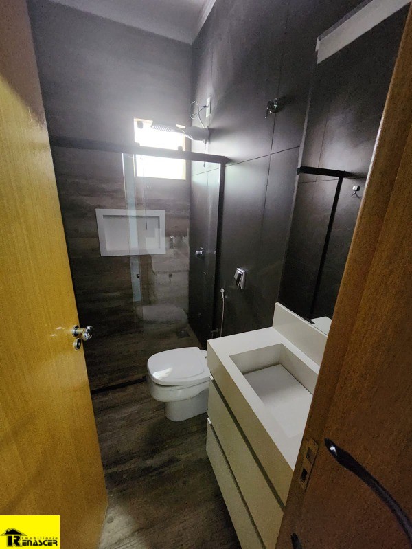 Casa com 4 quartos à venda, 264m² — foto 27 de 30