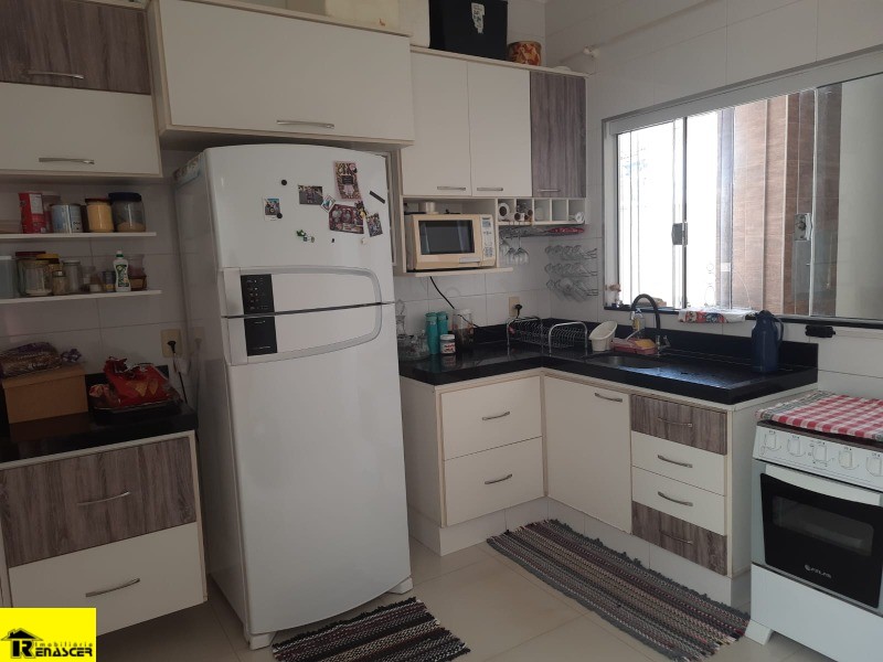 Casa de Condomínio com 3 quartos à venda, 200m² — foto 6 de 19