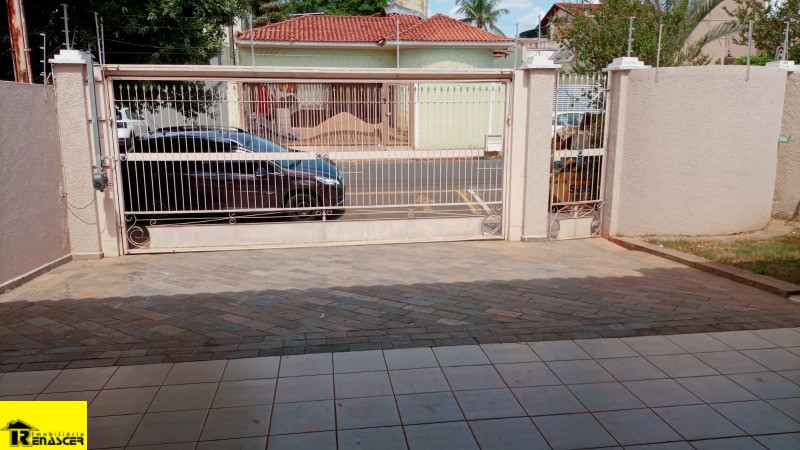 Casa com 3 quartos à venda e aluguel, 238m² — foto 3 de 43