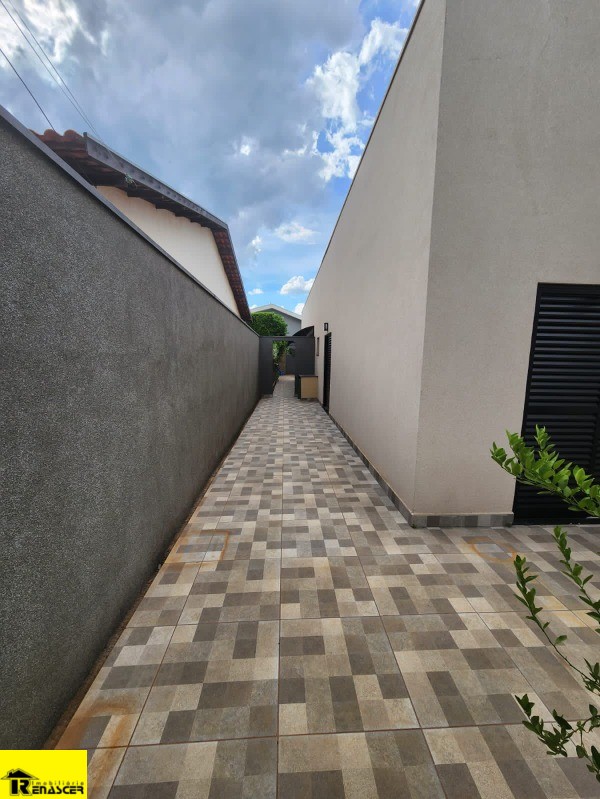 Casa com 4 quartos à venda, 264m² — foto 13 de 30