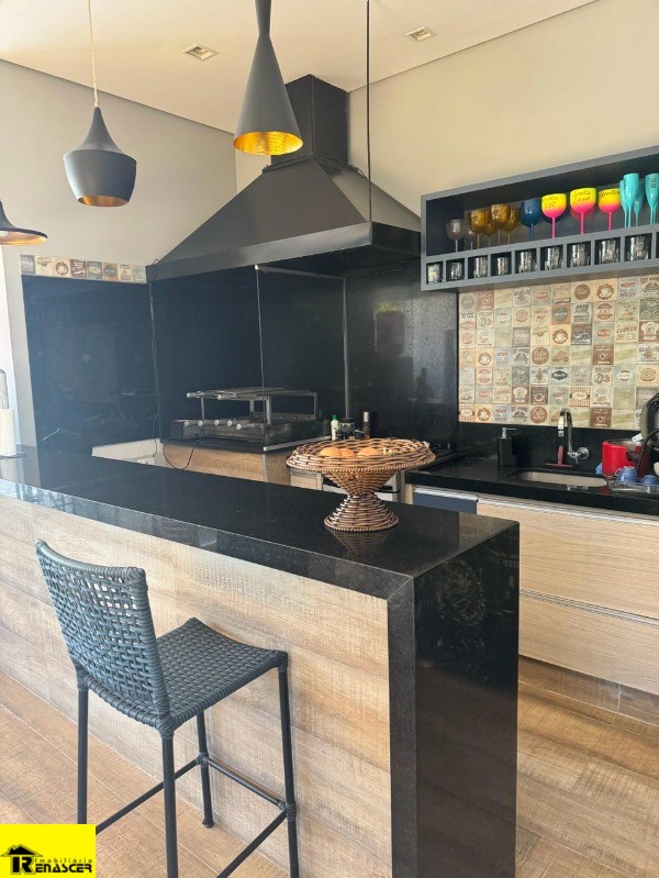 Casa com 3 quartos à venda, 360m² — foto 5 de 24