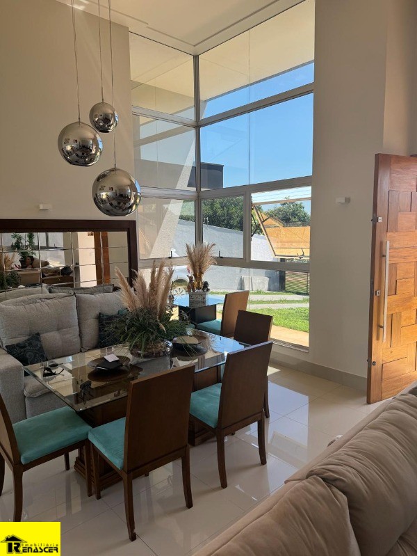 Casa com 3 quartos à venda, 360m² — foto 1 de 24