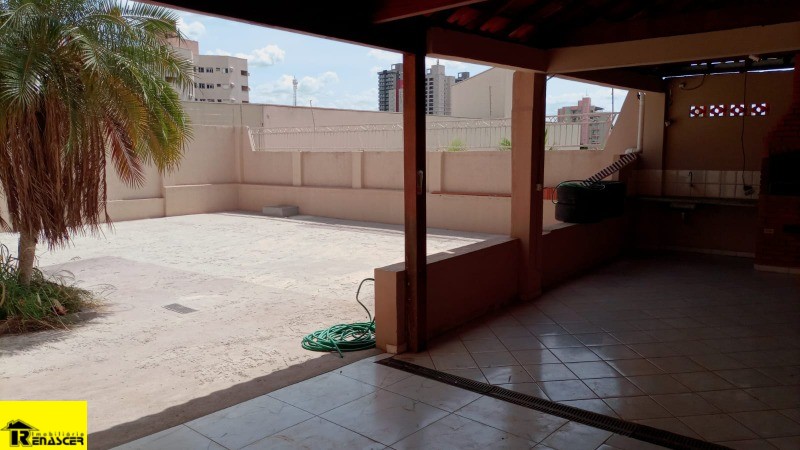 Casa com 3 quartos à venda e aluguel, 238m² — foto 29 de 43
