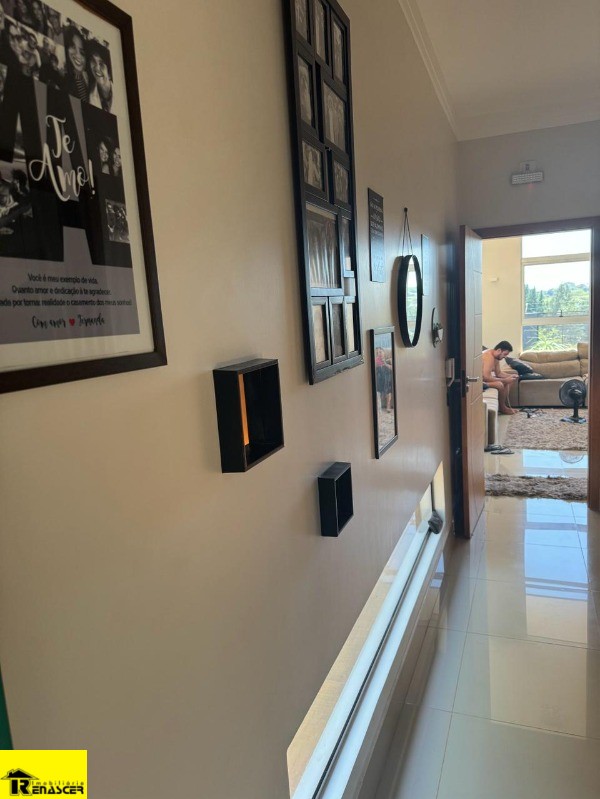 Casa com 3 quartos à venda, 360m² — foto 2 de 24