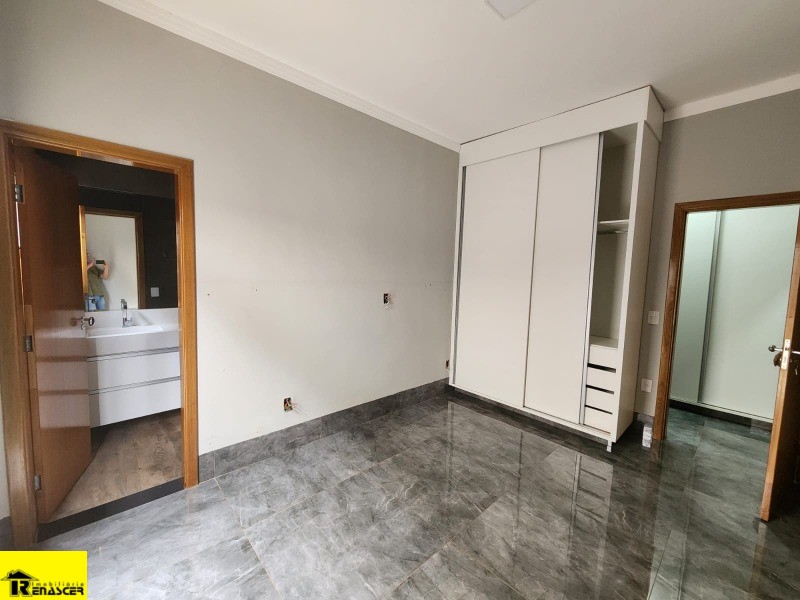 Casa com 4 quartos à venda, 264m² — foto 21 de 30