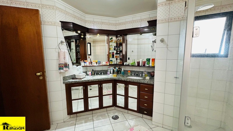 Apartamento com 3 quartos à venda, 219m² — foto 29 de 30