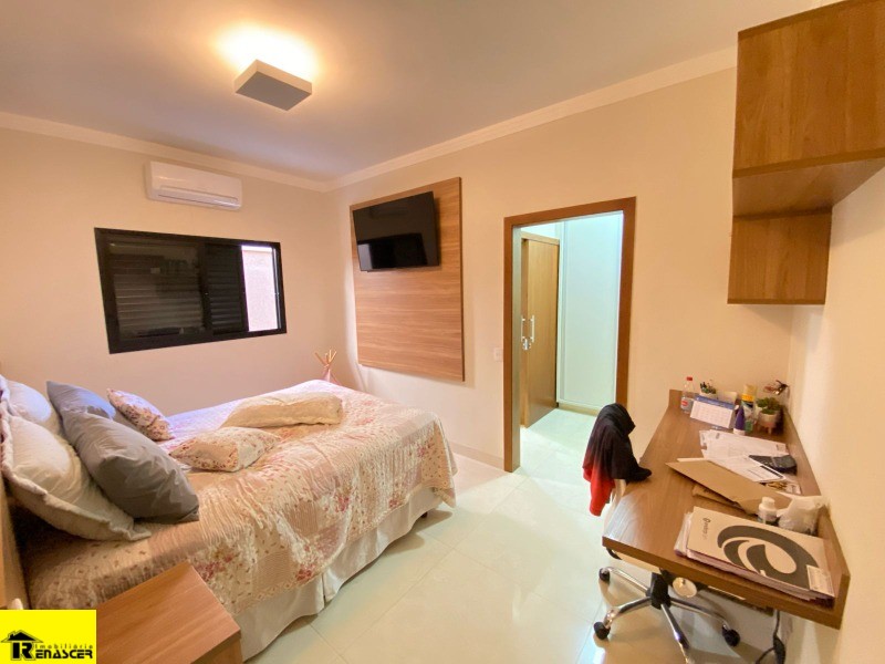 Casa de Condomínio com 3 quartos à venda, 215m² — foto 16 de 22