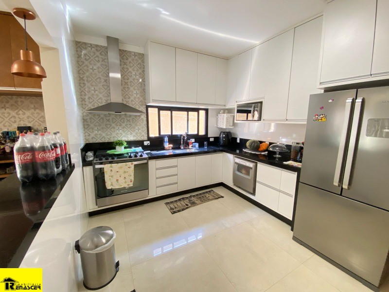 Casa de Condomínio com 3 quartos à venda, 215m² — foto 7 de 22