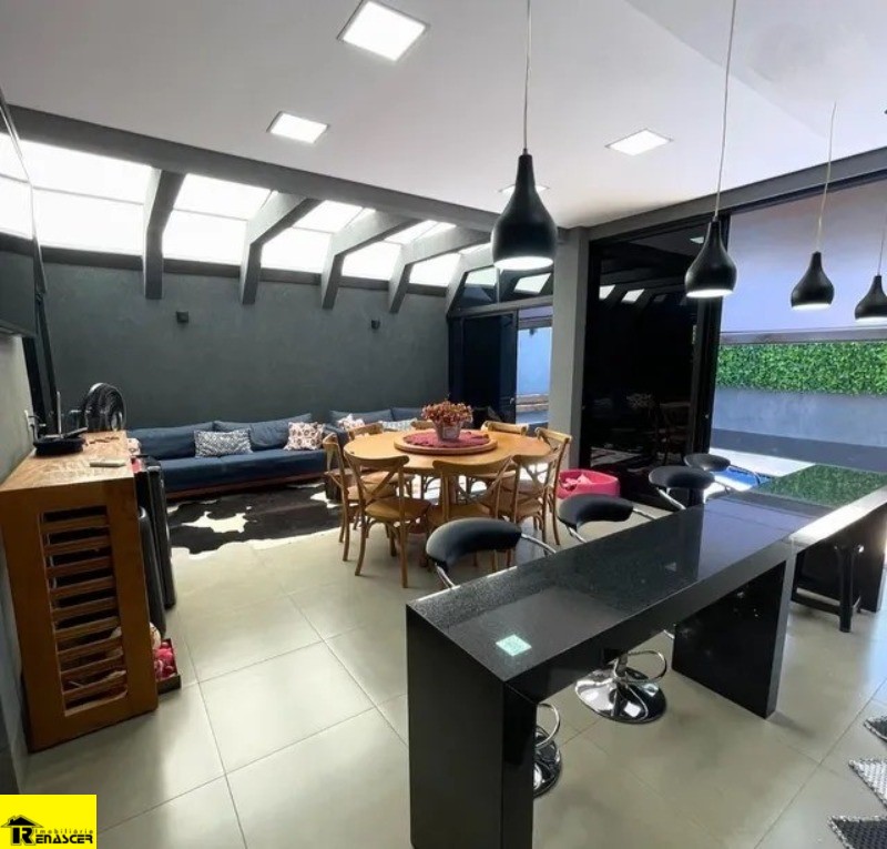 Casa de Condomínio com 3 quartos à venda, 220m² — foto 8 de 12