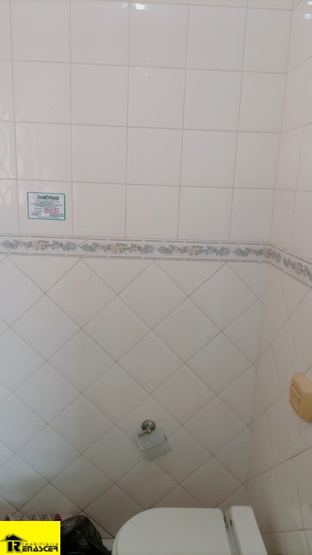 Casa com 3 quartos à venda e aluguel, 238m² — foto 35 de 43