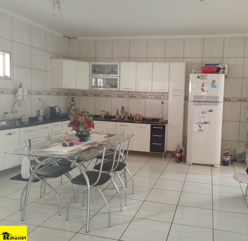 Casa com 3 quartos à venda, 170m² — foto 7 de 11