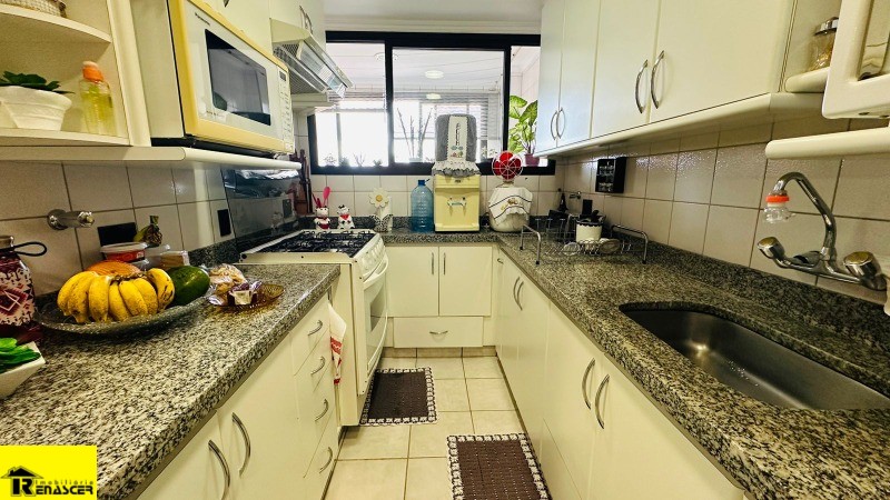 Apartamento com 3 quartos à venda, 219m² — foto 2 de 30