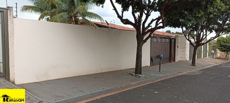 Casa com 3 quartos à venda, 170m² — foto 2 de 11