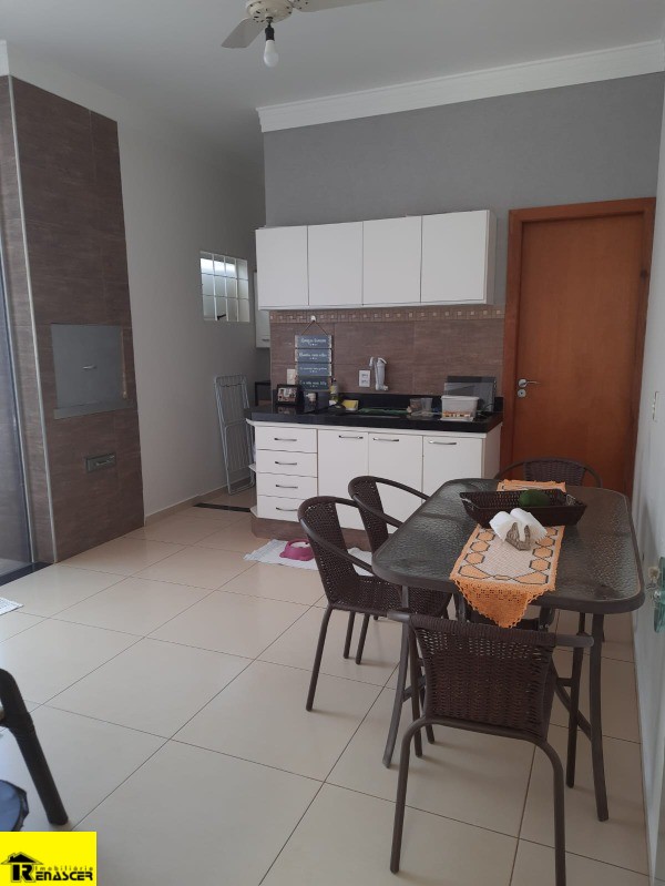 Casa de Condomínio com 3 quartos à venda, 200m² — foto 9 de 19