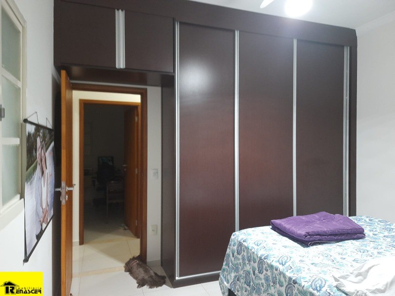 Casa de Condomínio com 3 quartos à venda, 200m² — foto 17 de 19