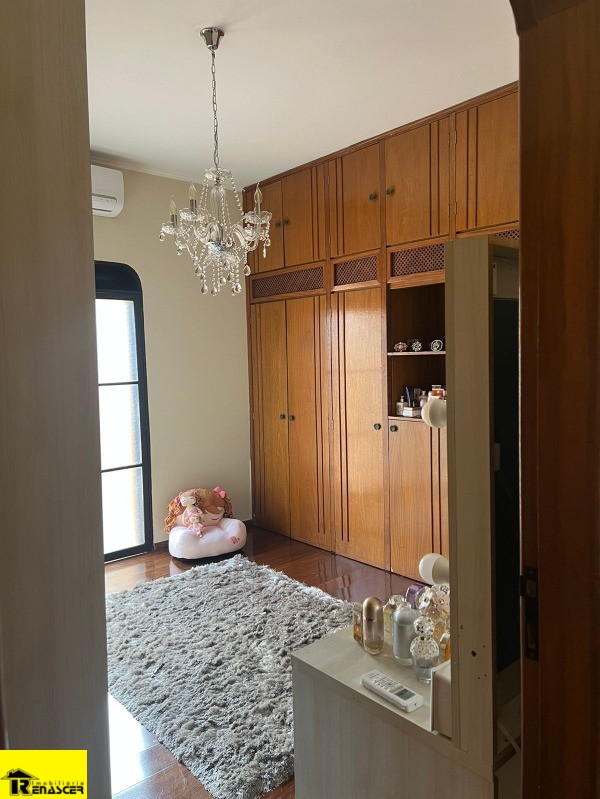 Casa com 3 quartos à venda, 500m² — foto 8 de 42