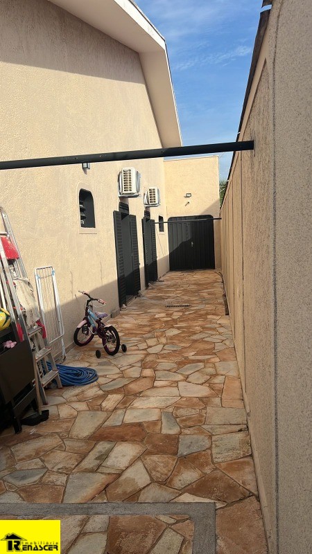 Casa com 3 quartos à venda, 500m² — foto 22 de 42