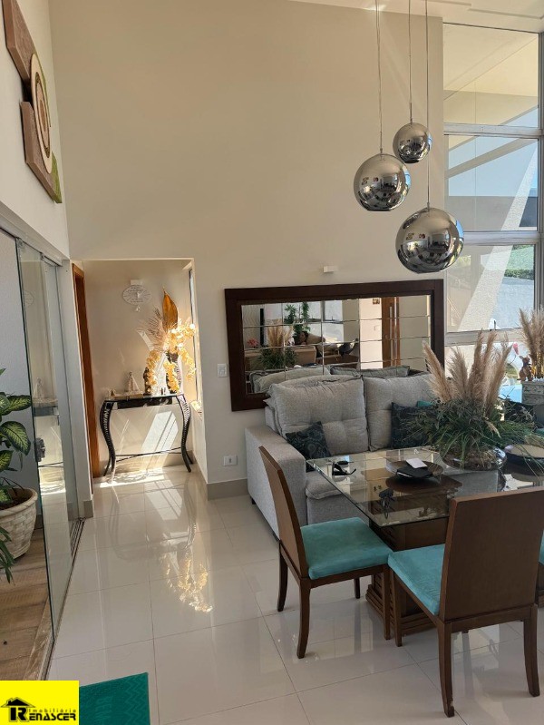 Casa com 3 quartos à venda, 360m² — foto 3 de 24