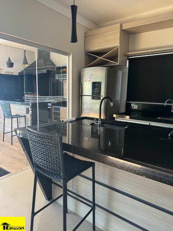 Casa com 3 quartos à venda, 360m² — foto 6 de 24