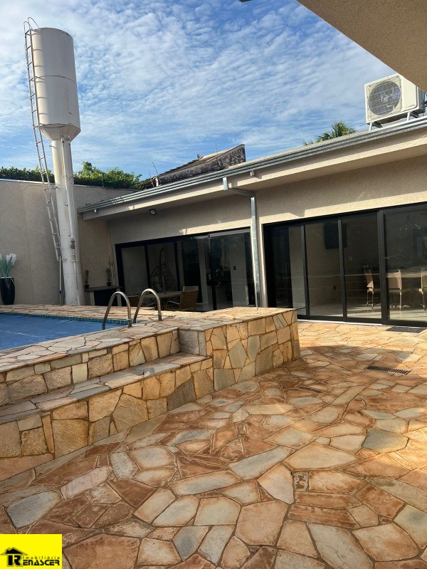 Casa com 3 quartos à venda, 500m² — foto 23 de 42