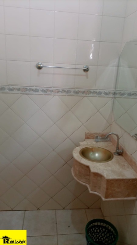 Casa com 3 quartos à venda e aluguel, 238m² — foto 36 de 43