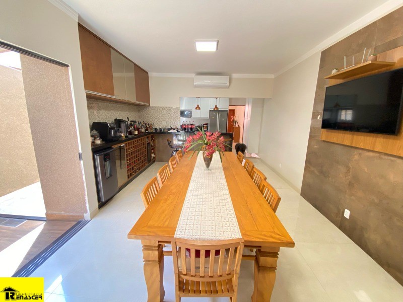 Casa de Condomínio com 3 quartos à venda, 215m² — foto 10 de 22