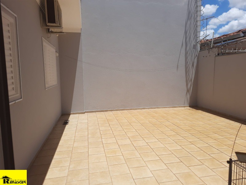 Casa de Condomínio com 3 quartos à venda, 200m² — foto 4 de 19