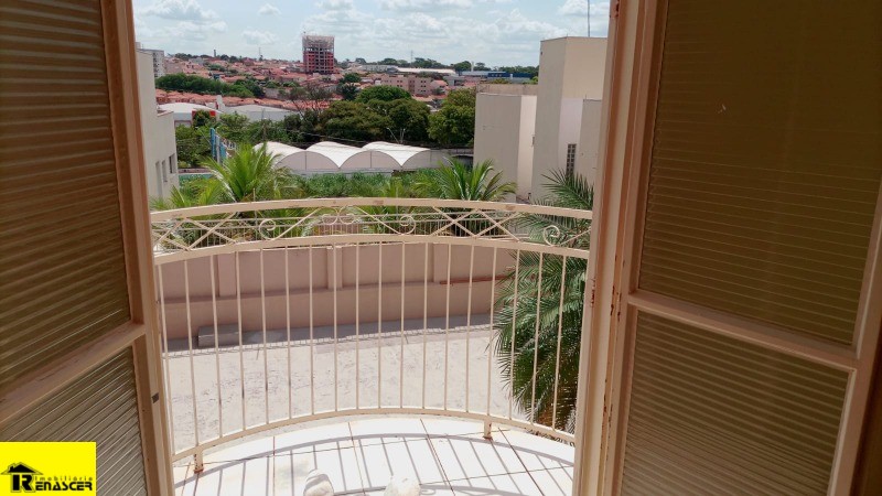Casa com 3 quartos à venda e aluguel, 238m² — foto 17 de 43