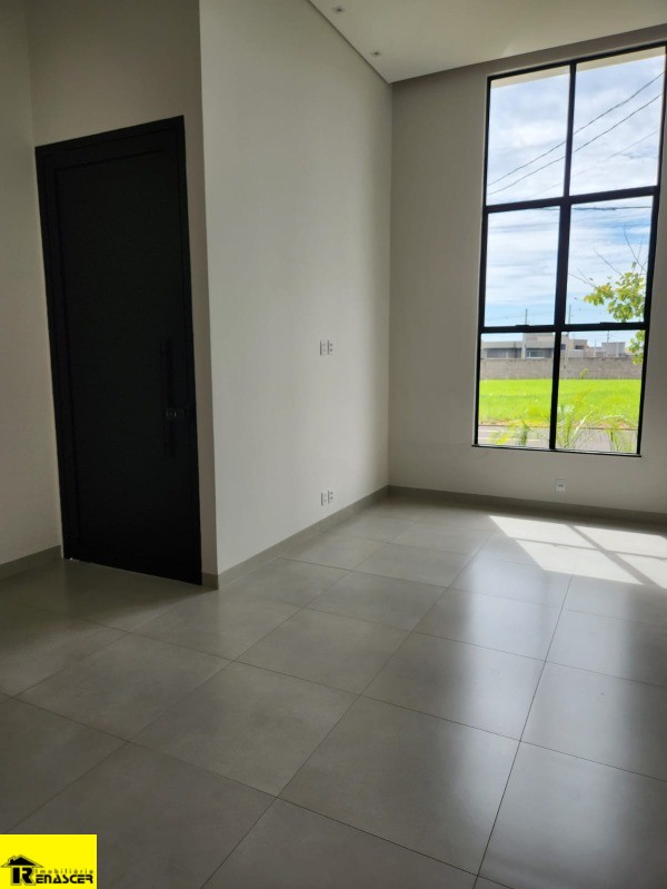 Casa de Condomínio com 3 quartos à venda, 172m² — foto 3 de 17