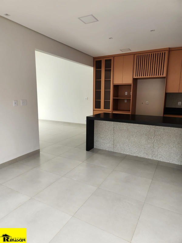 Casa de Condomínio com 3 quartos à venda, 172m² — foto 8 de 17