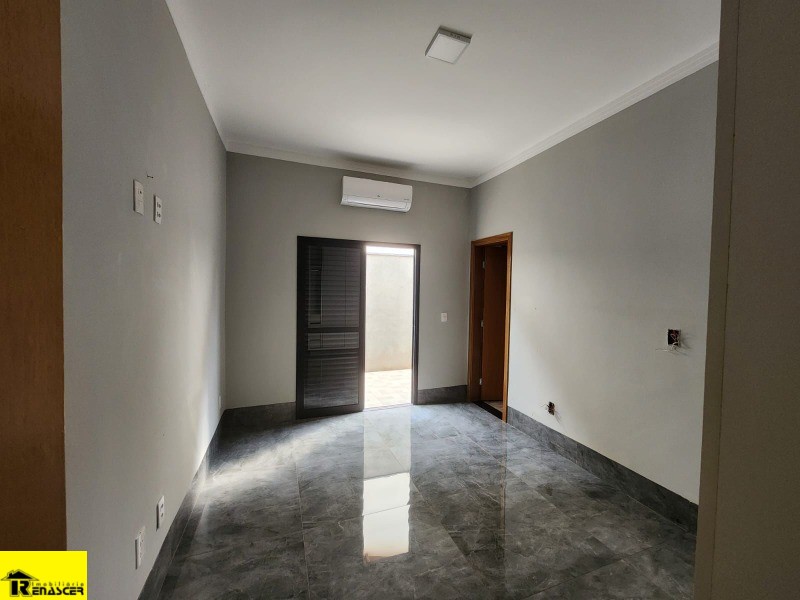 Casa com 4 quartos à venda, 264m² — foto 14 de 30