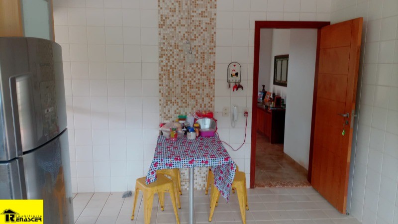 Casa de Condomínio com 3 quartos à venda, 240m² — foto 30 de 45