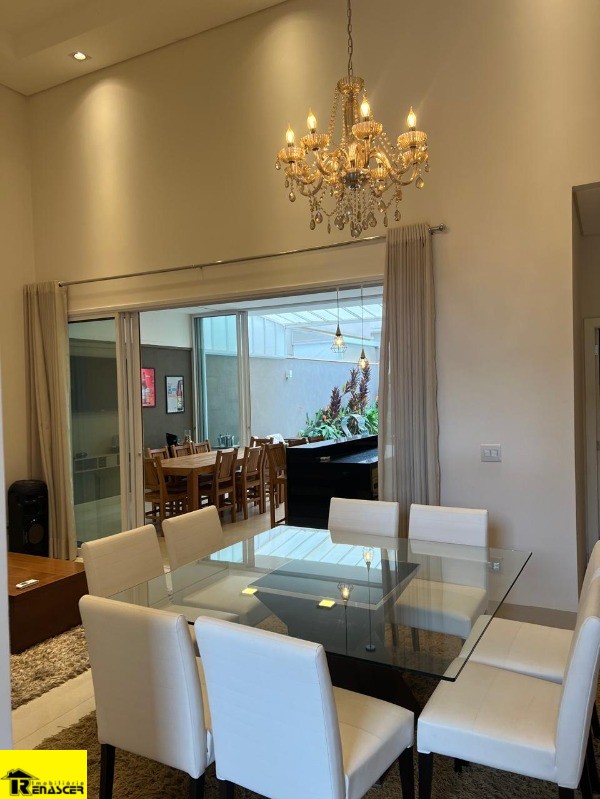Casa de Condomínio com 3 quartos à venda, 212m² — foto 3 de 30