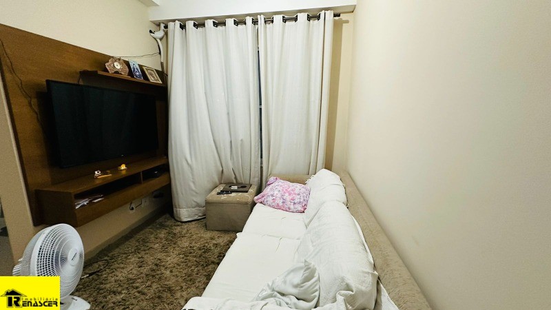 Apartamento com 2 quartos à venda, 45m² — foto 1 de 20