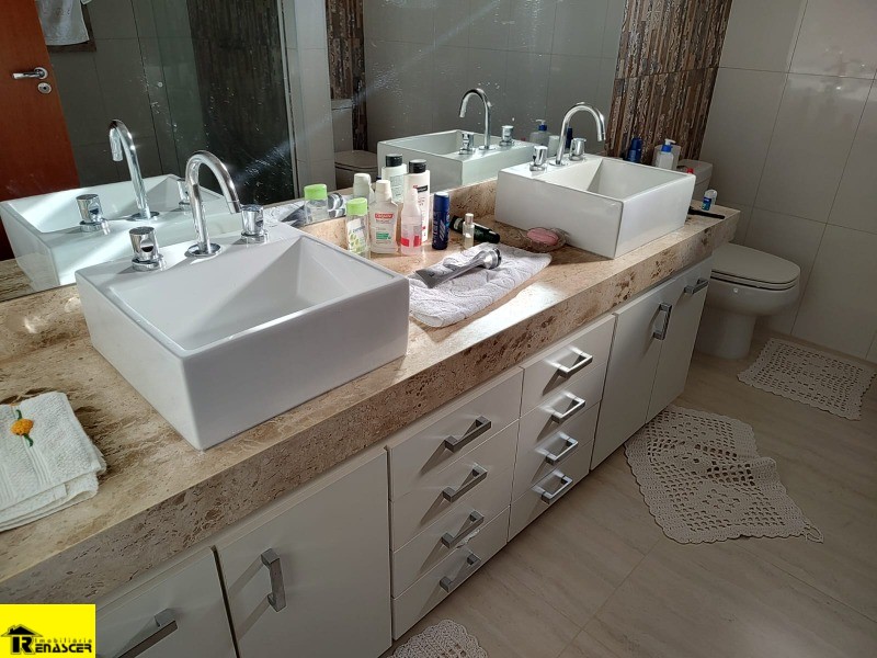 Casa de Condomínio com 3 quartos à venda, 215m² — foto 12 de 27