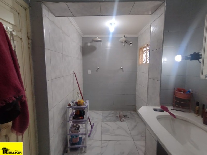 Casa com 4 quartos à venda, 200m² — foto 9 de 18