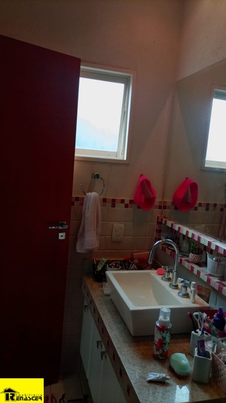 Casa de Condomínio com 3 quartos à venda, 240m² — foto 15 de 45