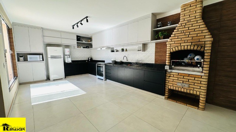 Casa com 3 quartos à venda, 224m² — foto 9 de 30