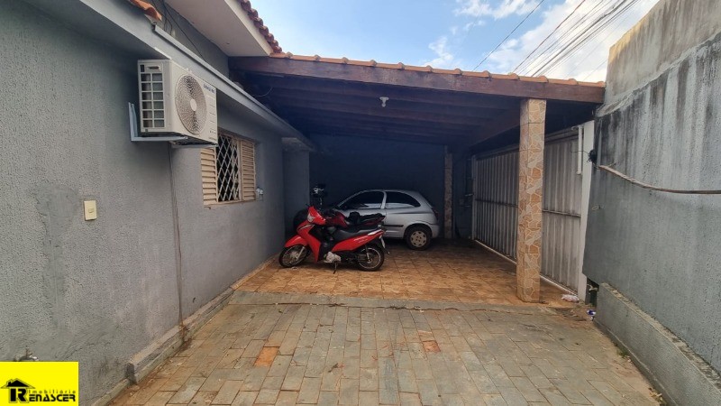 Casa com 4 quartos à venda, 200m² — foto 3 de 18