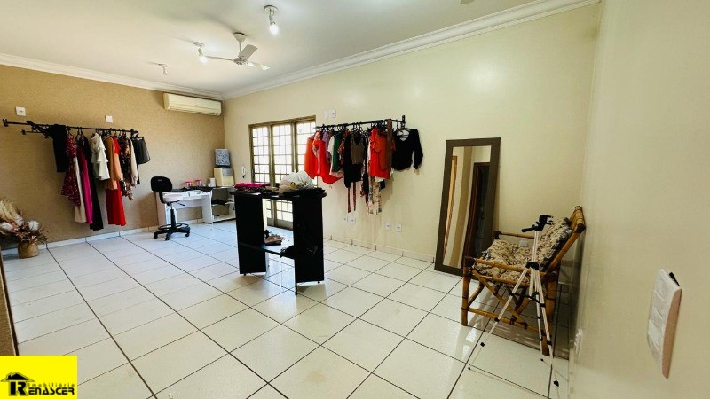 Casa com 3 quartos à venda, 224m² — foto 19 de 30