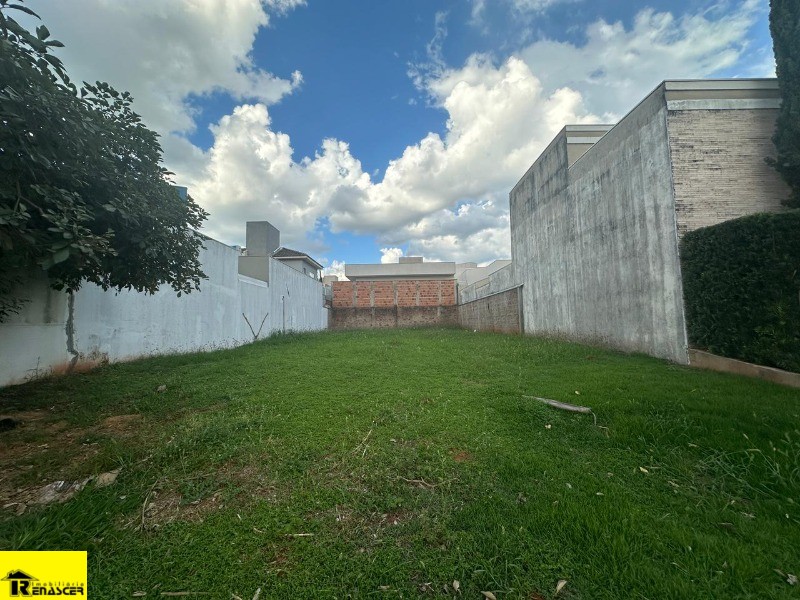 Terreno / Lote / Condomínio  à venda, 275m² — foto 2 de 17