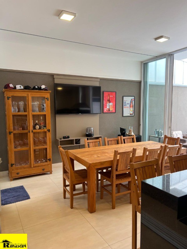 Casa de Condomínio com 3 quartos à venda, 212m² — foto 23 de 30