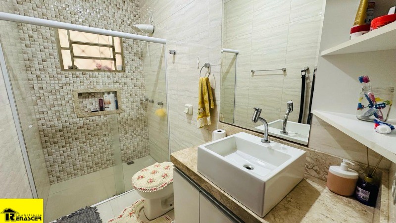 Casa com 3 quartos à venda, 224m² — foto 25 de 30
