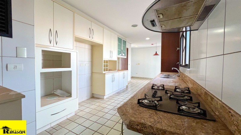 Apartamento com 4 quartos à venda, 346m² — foto 17 de 30