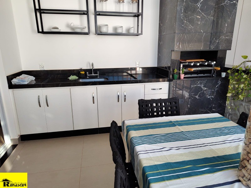 Casa de Condomínio com 3 quartos à venda, 215m² — foto 20 de 27