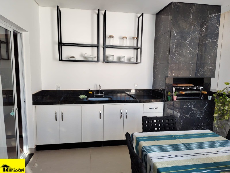 Casa de Condomínio com 3 quartos à venda, 215m² — foto 19 de 27