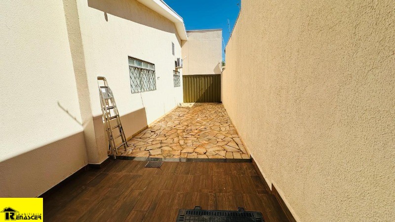 Casa com 3 quartos à venda, 224m² — foto 22 de 30