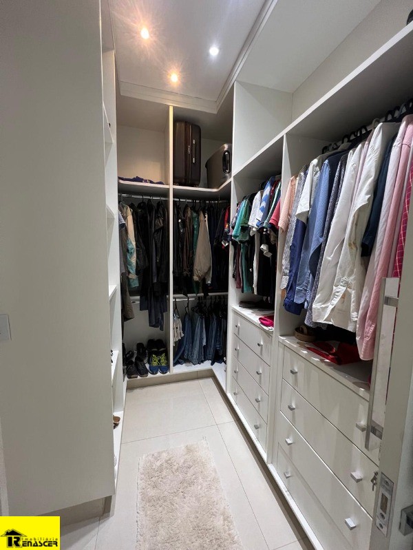 Casa de Condomínio com 3 quartos à venda, 212m² — foto 18 de 30